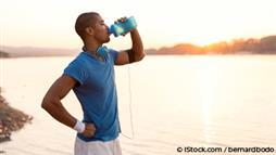 water outperforms sport drinks