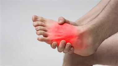 foot pain related to knee osteoarthritis