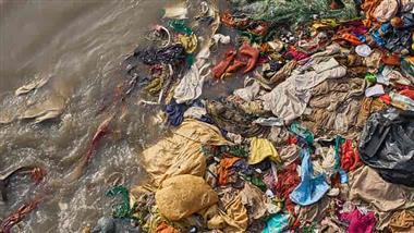 clothes microfiber polluting food supply