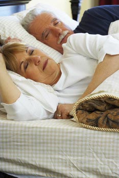 pareja durmiendo