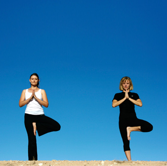 Nueva Investigación Confirma Los Múltiples Beneficios del Yoga en Su Cuerpo y Mente