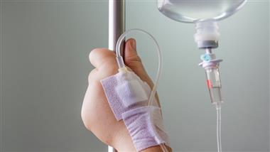 solucion salina intravenosa versus lactato de ringer