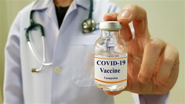Los peligros de las vacunas contra el COVID-19