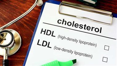 higher cholesterol is associated with longer life