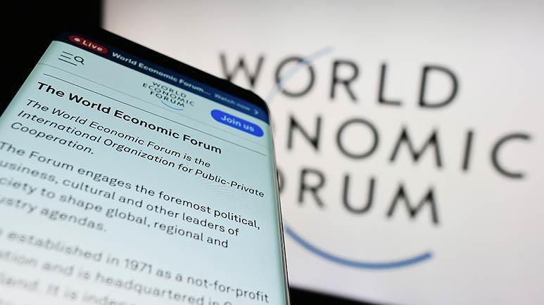 Whitney Webb über das Treffen der Globalisten-Overlords in Davos