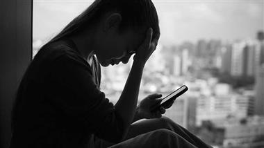 social media anxiety screen time stress