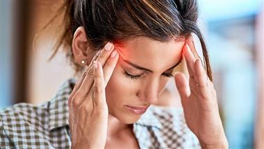 why migraine more common women than men