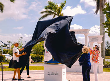 truth and freedom monument unveiling